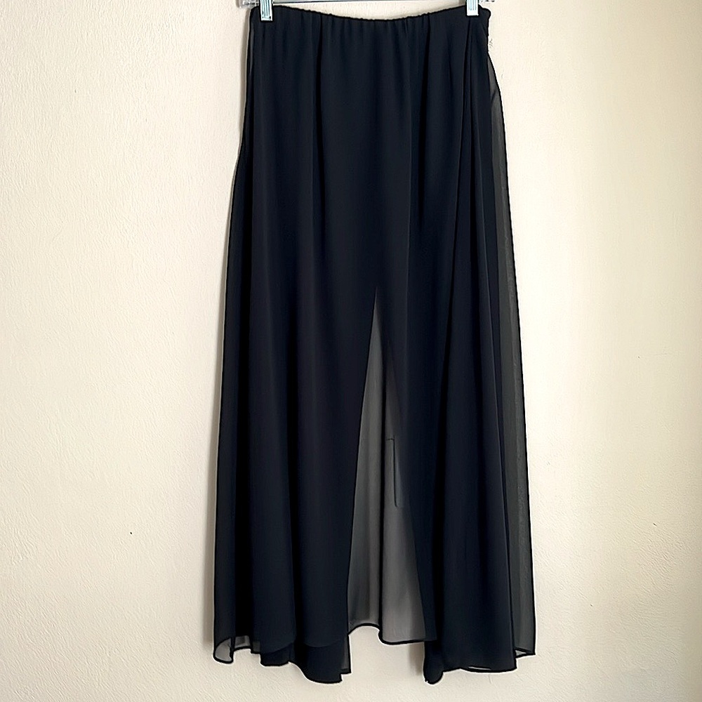 Unique Pant/Skirt Projects Sophistication, Elegance and Fun
